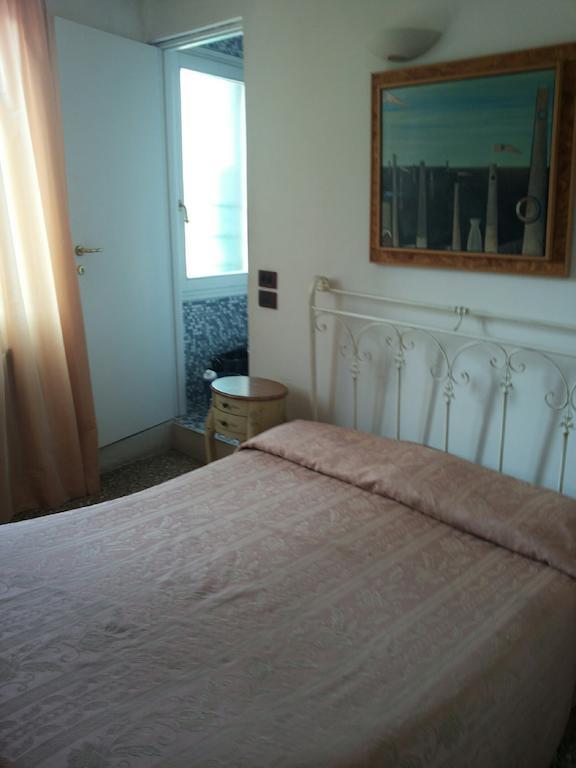 Hotel Antico Capon Venedig Rum bild