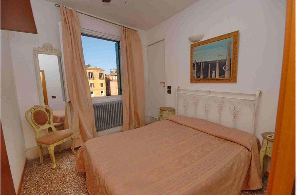 Hotel Antico Capon Venedig Rum bild